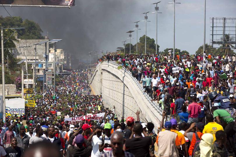 Foto de manifestação gigantesca no Haiti na Greve Geral de 2019